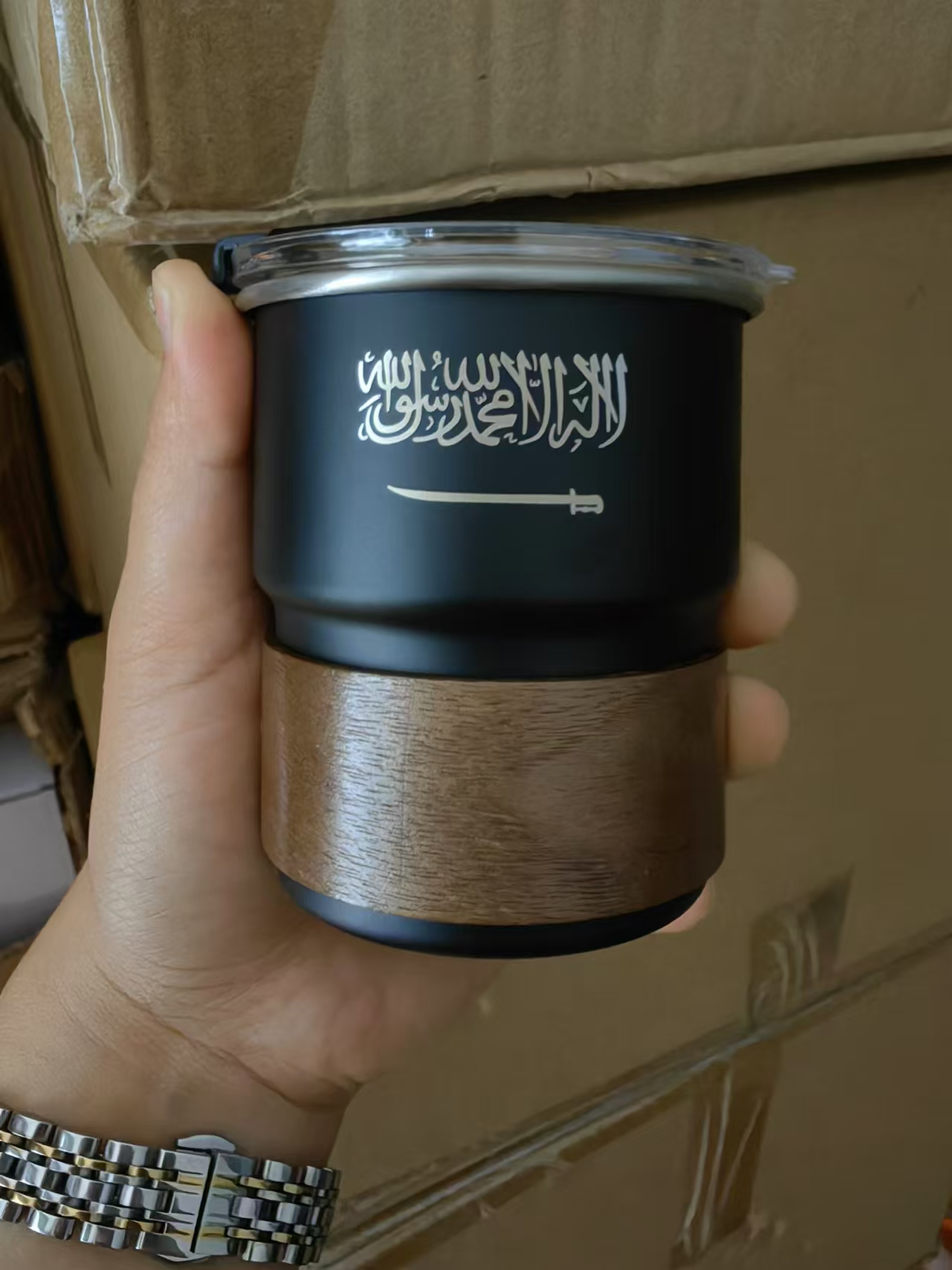 Флаг Саудовской Аравии с логот – обзор и цена Coffee Equipment Logo